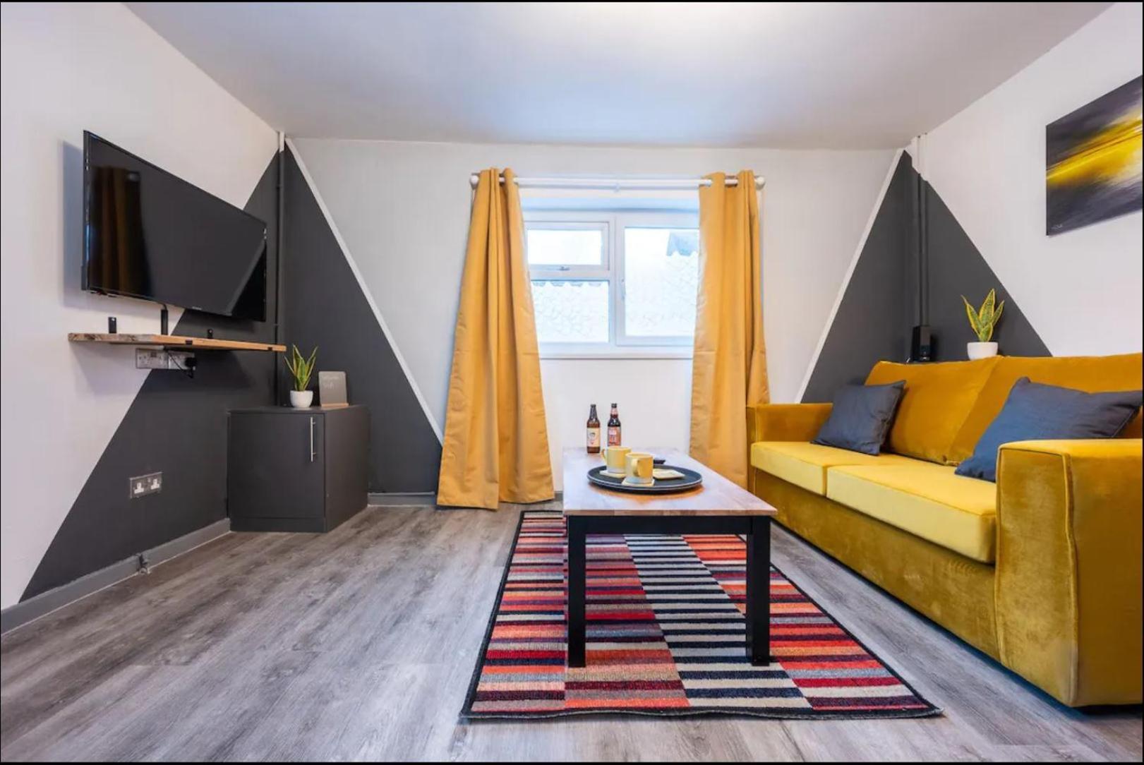 Stunning One Bedroom Apartments Near Shops & Central Cardiff Eksteriør billede